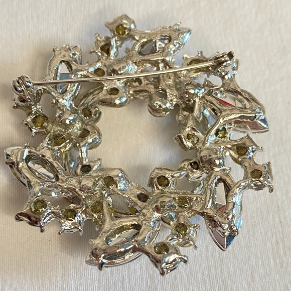 Rhinestone Wreath Brooch Flower And Leaf Motif Round And Marquise Stones - Picture 5 of 8